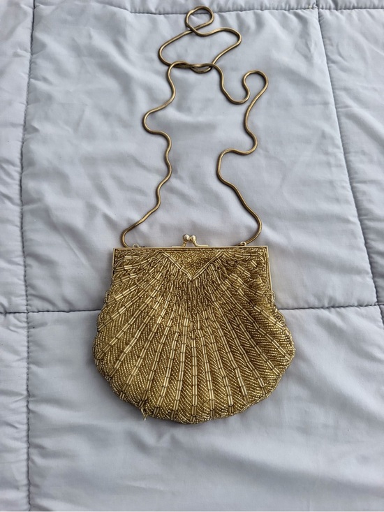 American Vintage Handbags - Vintage Gold Beaded Shell Evening Bag with Chain Strap